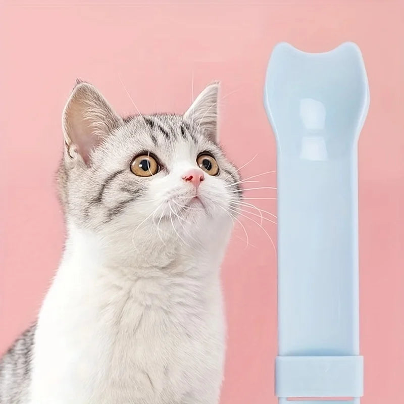 Indulge Your Cat with the Purrfect Squeeze Spoon Feeder for Lickable Wet Treats – Ultimate Pet Snack Tool!